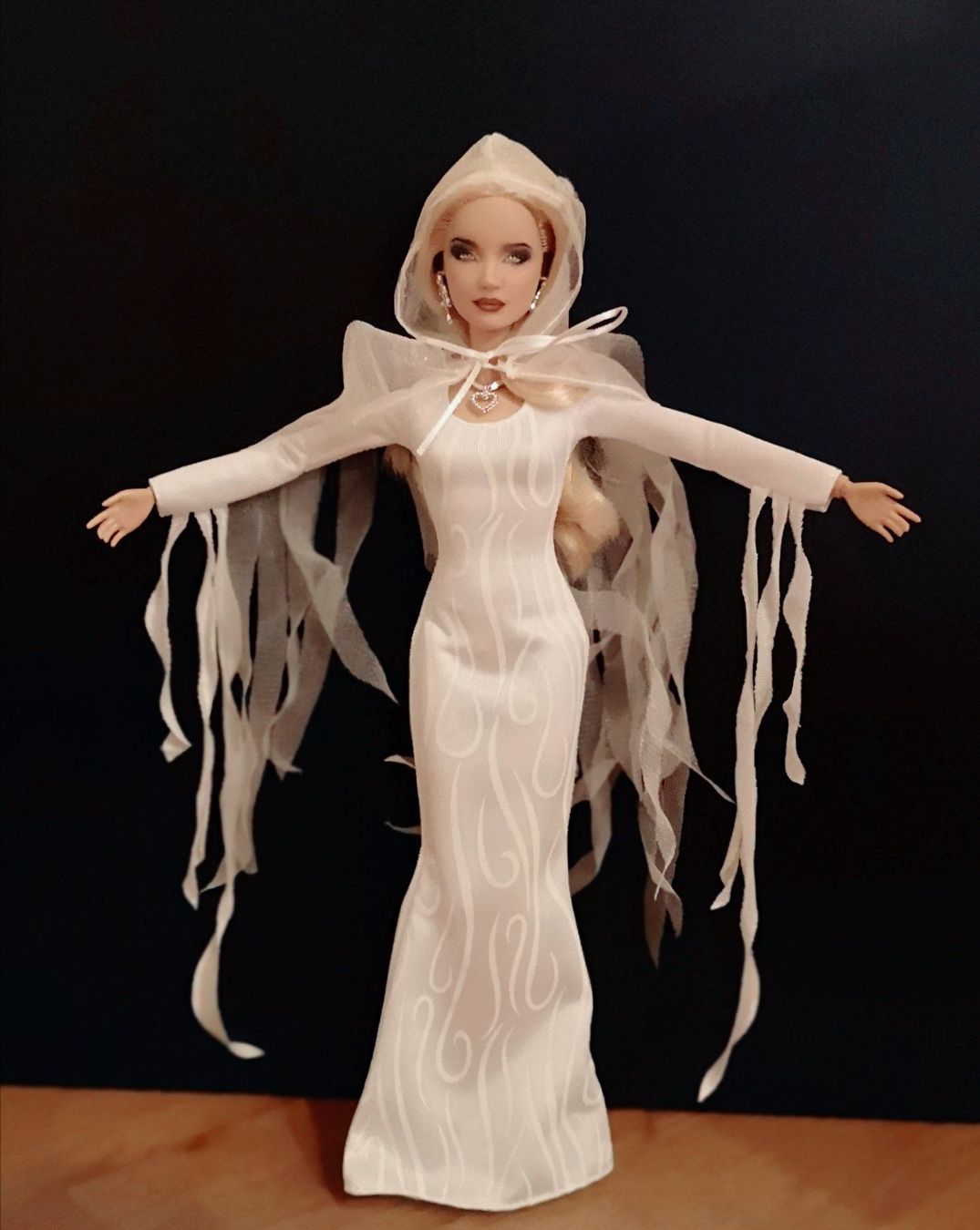 Bambole: Repaint Barbie "einzigartig" – Nuovo (secondo la descrizione) da Niederbipp venduto da kevintifu20 3