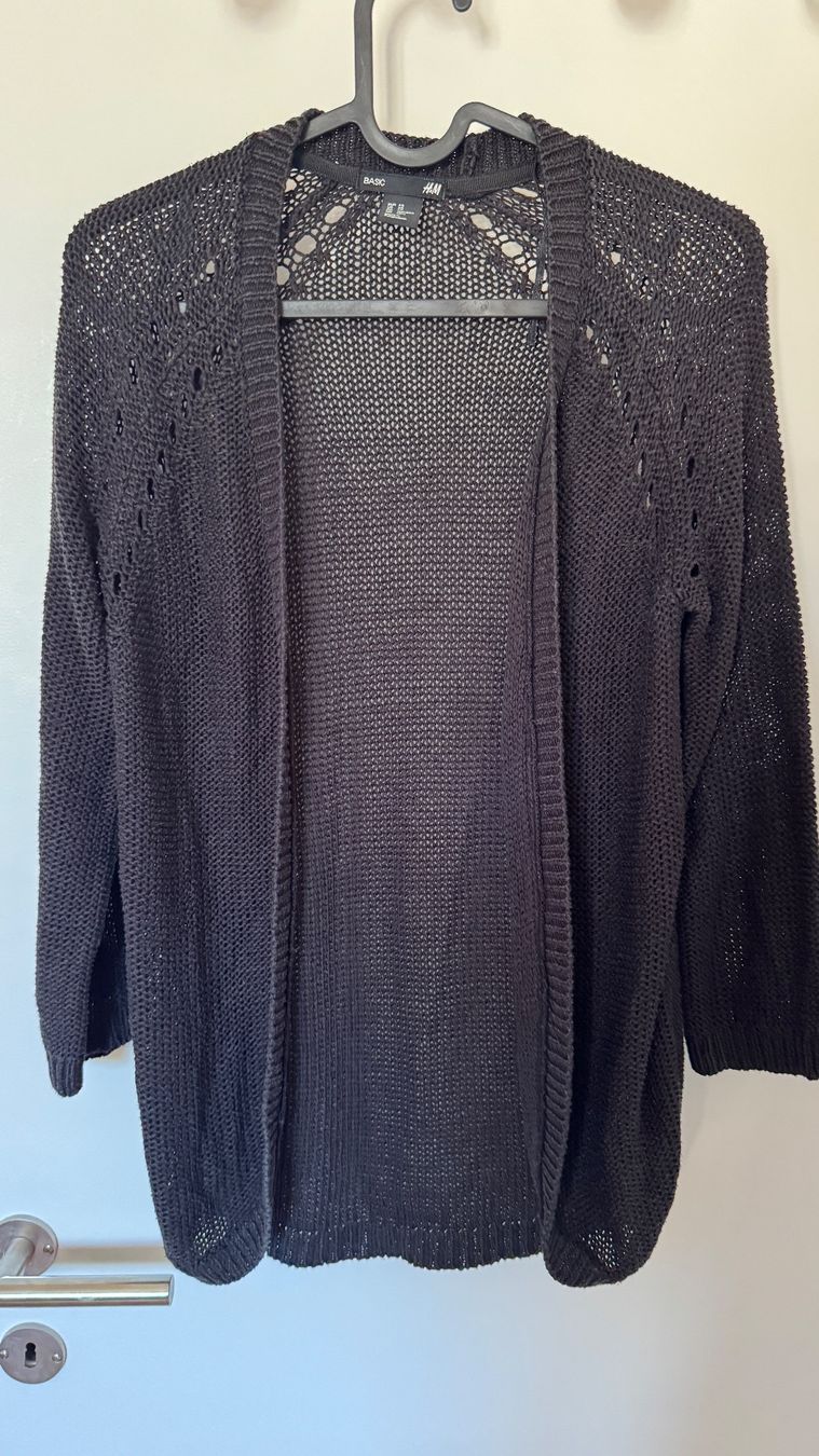 H&M Giacche: Schwarze Strickjacke von H&M, Gr. XS – Usato da Luzern venduto da Ecila007