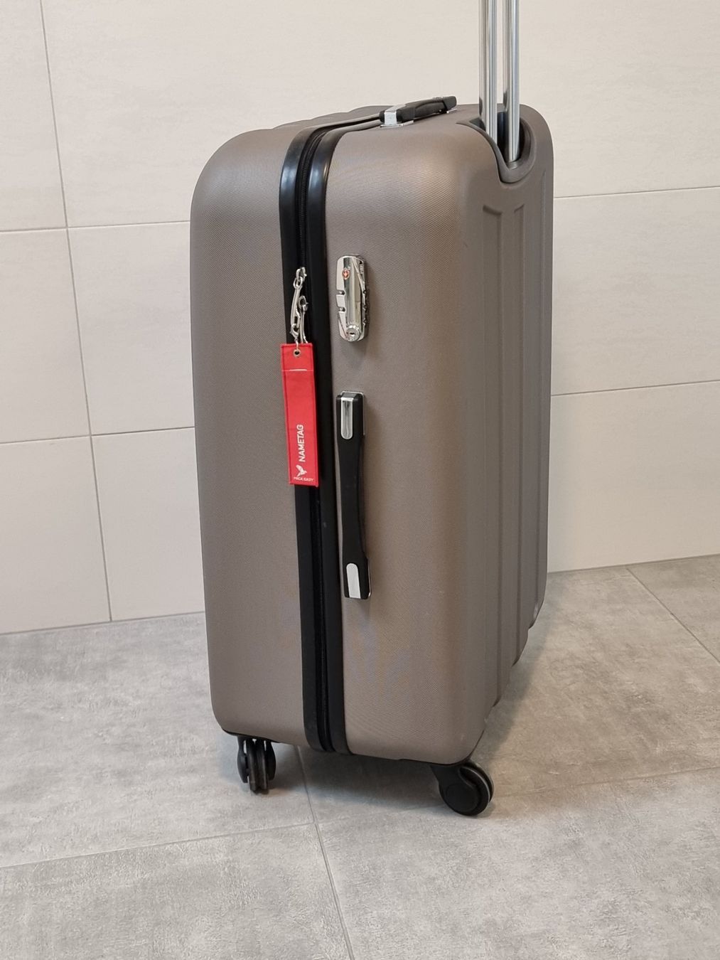 Valigie: Grosser Reisekoffer mit Rollen – Usato da Bellmund venduto da andrino 1