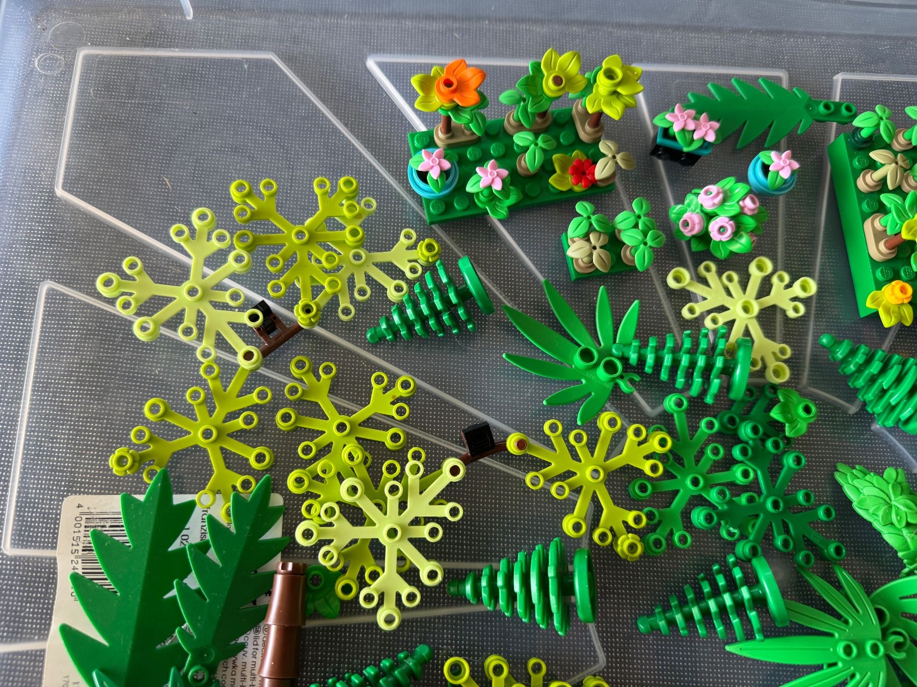 Lego Kit di costruzioni: Lego plantes, fleurs et arbres – Usato da Lausanne venduto da garmina30 1