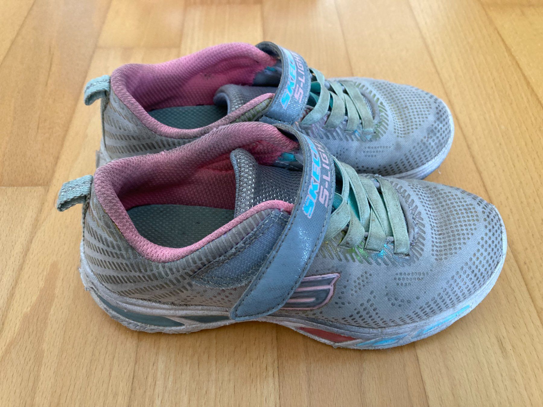 Skechers Scarpe per ragazze: Skechers "S-Lights" – Usato da Muttenz venduto da Juvenile33