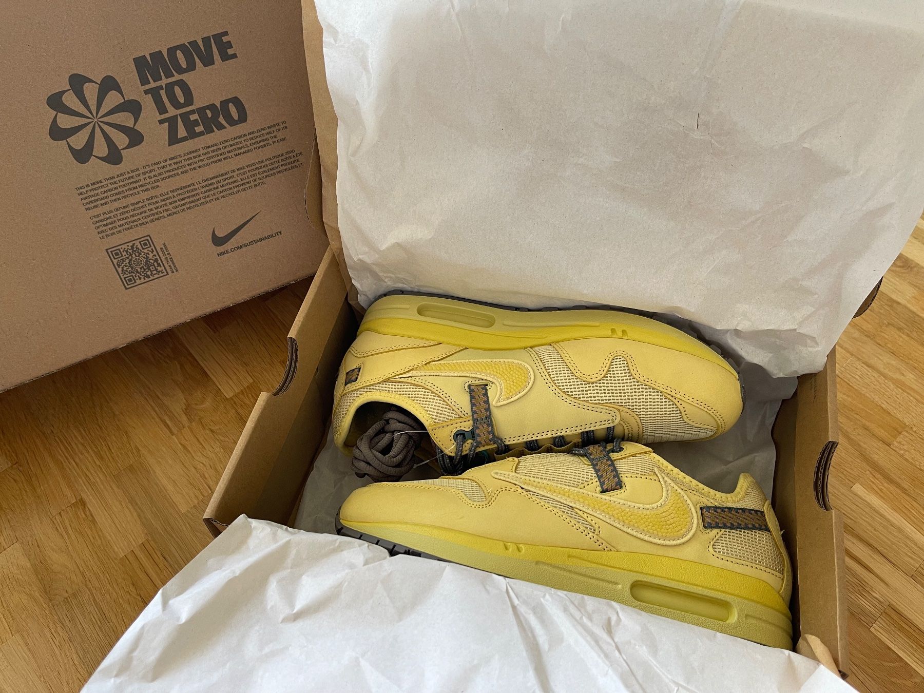 Nike Herrenschuhe: Nike Air Max 1 Cactus Jack Saturn Gold – Neu und originalverpackt aus Cham von e_c_kpk2