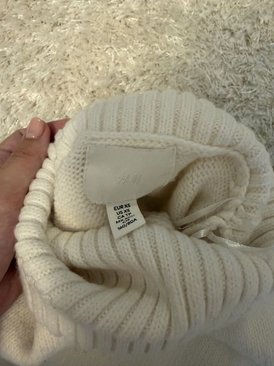 H&M Maglioni & Felpe: Rollkragenpulli weiss H&M – Usato da Lenzburg venduto da lejlaim. 3
