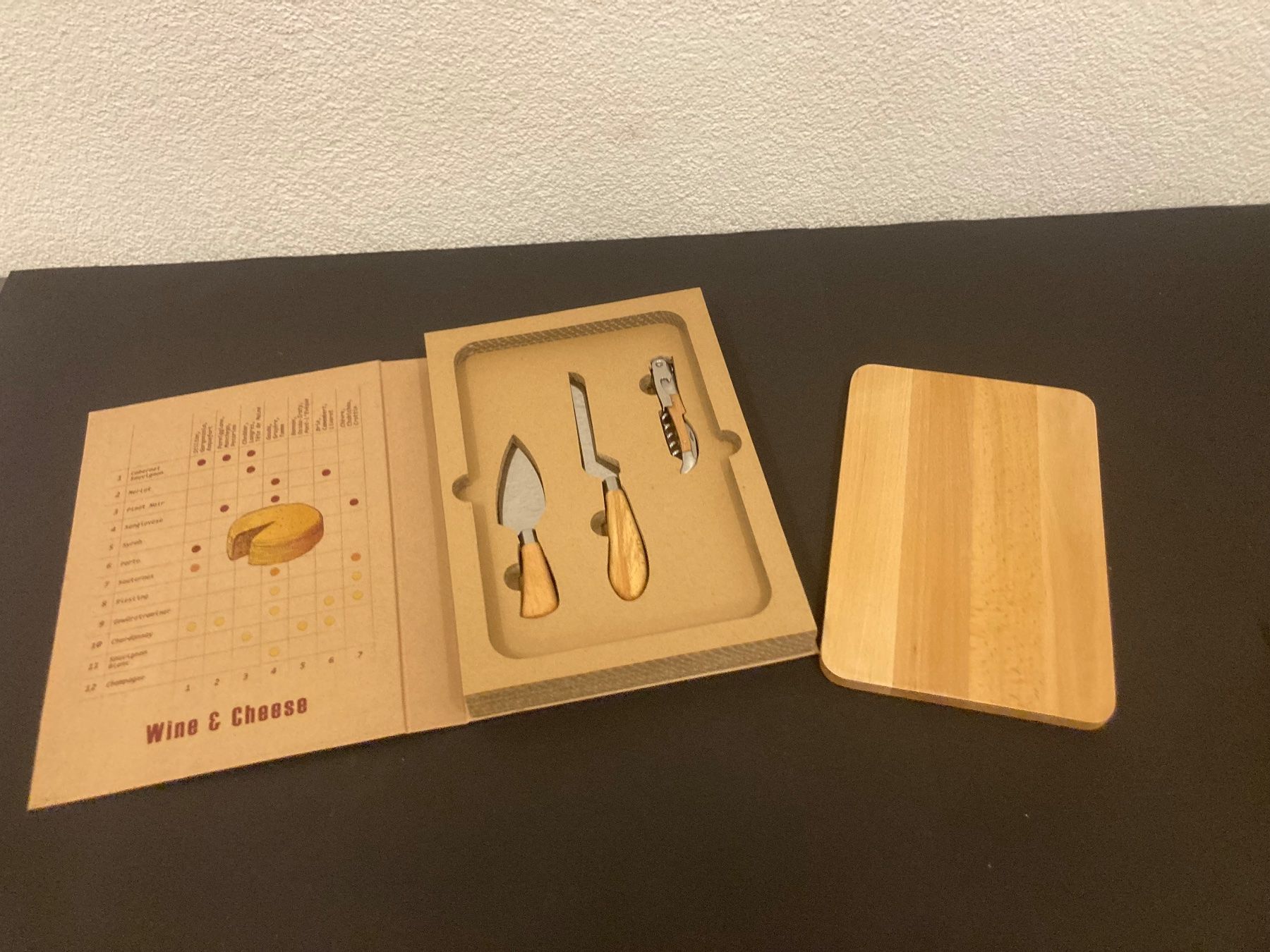 Cibi & Specialità: Geschenkset Wein und Käse – Nuovo e nell'imballaggio originale da Neuenhof venduto da jorogo 2