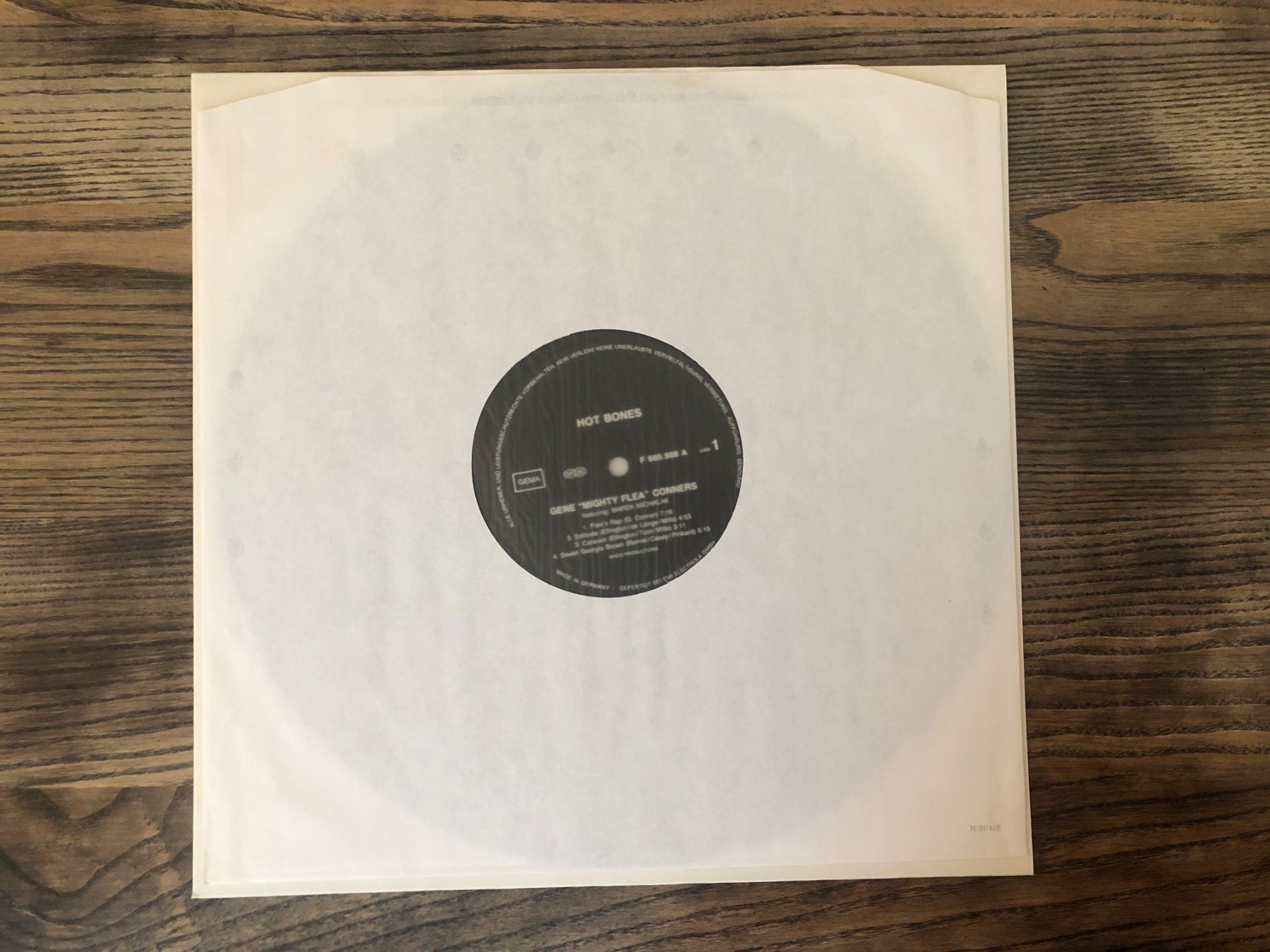 Schallplatten: LP Hot Bones Gene Mighty Flea Conners mit Autogramm – Gebraucht aus Berg am Irchel von Zweiti_Chance 2