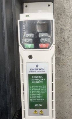 Siemens Composants électroniques: Control Techniques Unidrive M200  Kategorie: Industrie – D'occasion à St. Gallen par jan_9rdj 2