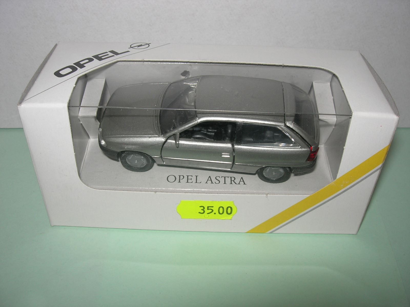 Opel Modellini d'auto: Opel Astra * Gama 1:43 – Nuovo e nell'imballaggio originale da Hornussen venduto da Amw 7