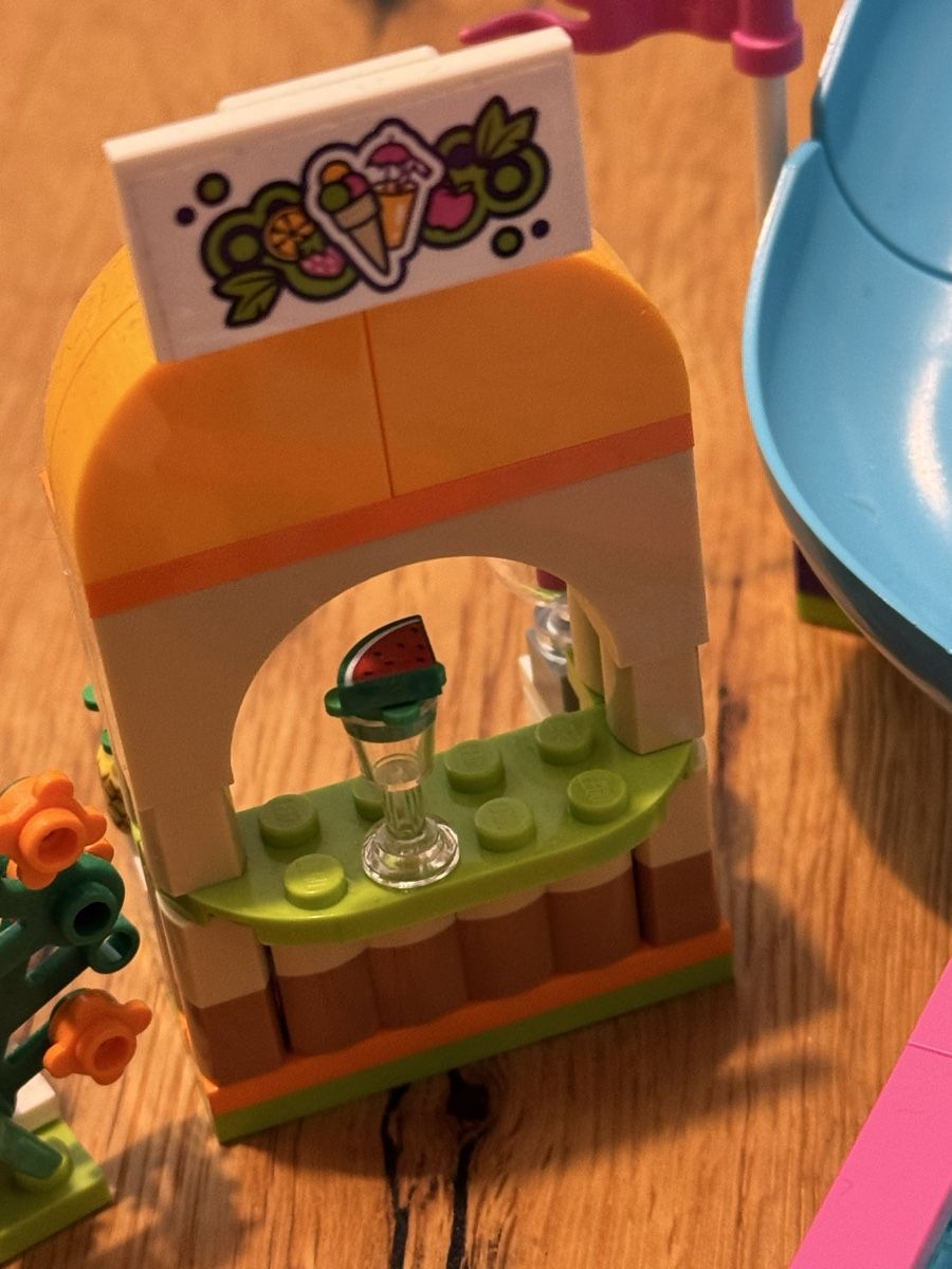 Lego Jeux de construction: Lego Friends 41313 Pool-Party Set & weitere Sets – D'occasion à Oberkirch LU par Kusi750 6