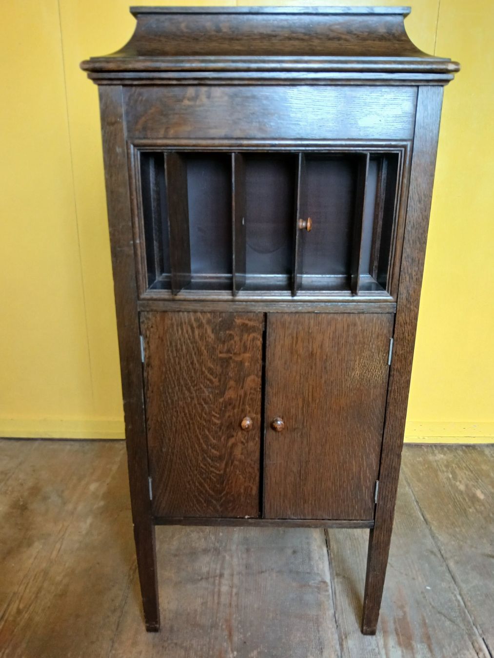 Columbia Giradischi: Columbia Grammophon Antique Phonograph – Usato da Scherz venduto da dref 3