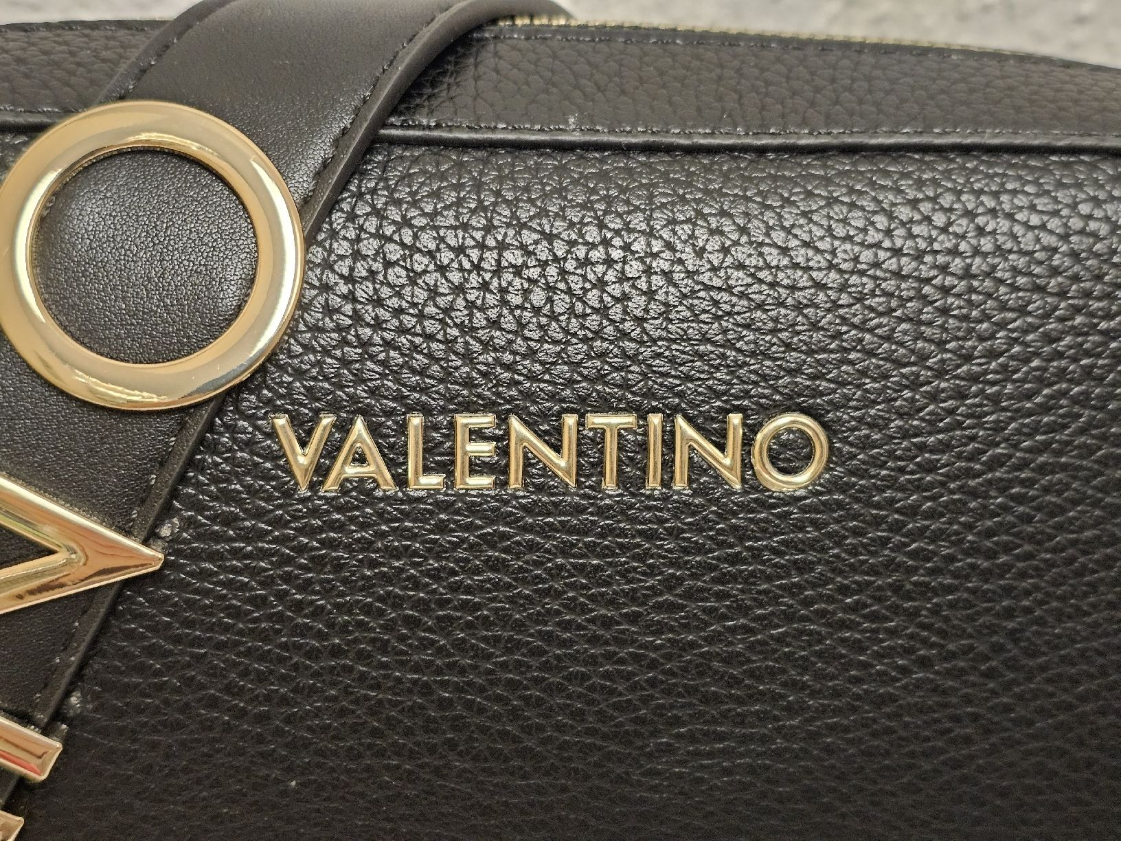 Mario Valentino Tasche