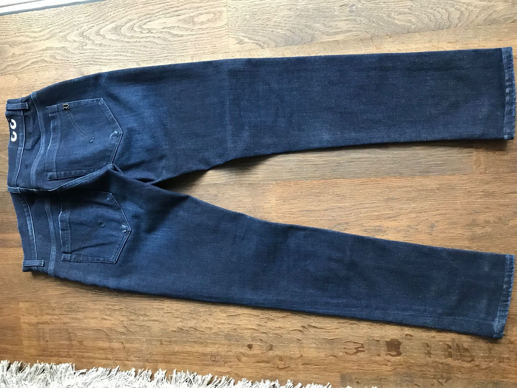 Dondup Jeans: DONDUP Jeans, dunkelblau, Gr. 33 – Nuovo (secondo la descrizione) da Fraubrunnen venduto da Vpeck