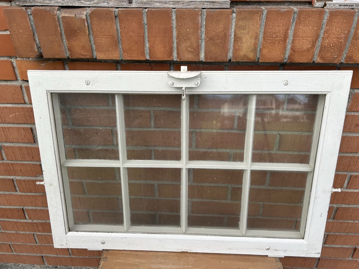 Finestre: Im Angebot ein Tobel Fenster. – Usato da Gwatt (Thun) venduto da ate_6ng8 1