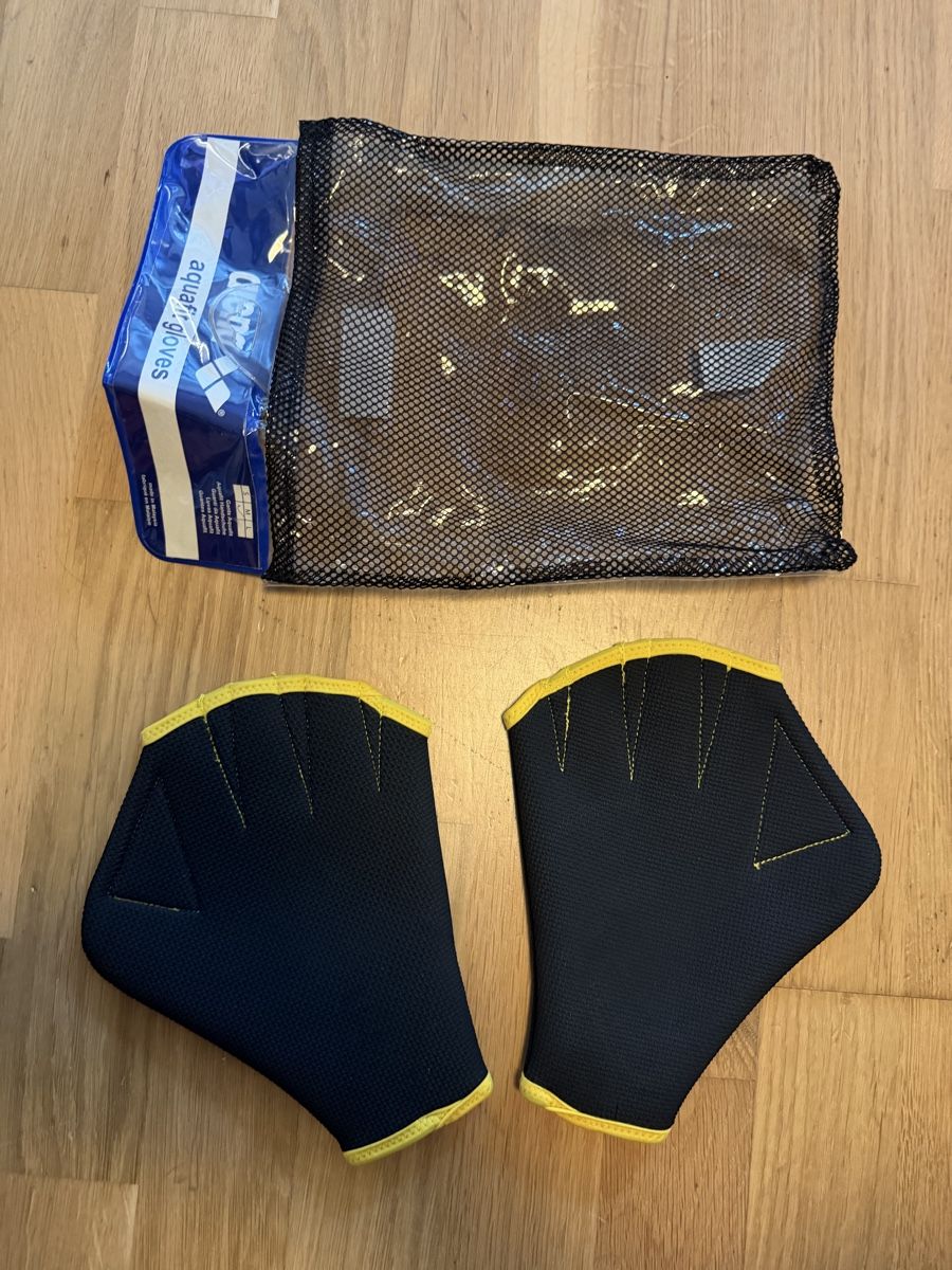 Guanti & manicotti: Arena Schwimmhandschuhe / Aqua Gloves – Nuovo (secondo la descrizione) da Zürich venduto da Alles_I.O 1