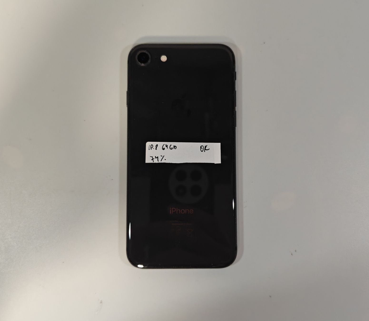 Apple Telefoni cellulari / Smartphones: iPhone 8 64GB Schwarz – Usato da Ehrendingen venduto da Rocky985 1
