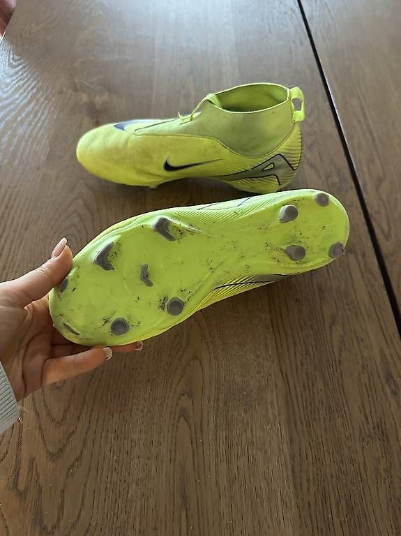 Nike Scarpe per ragazzi: Nike Air Zoom – Usato da Lachen SZ venduto da ElianaV 4