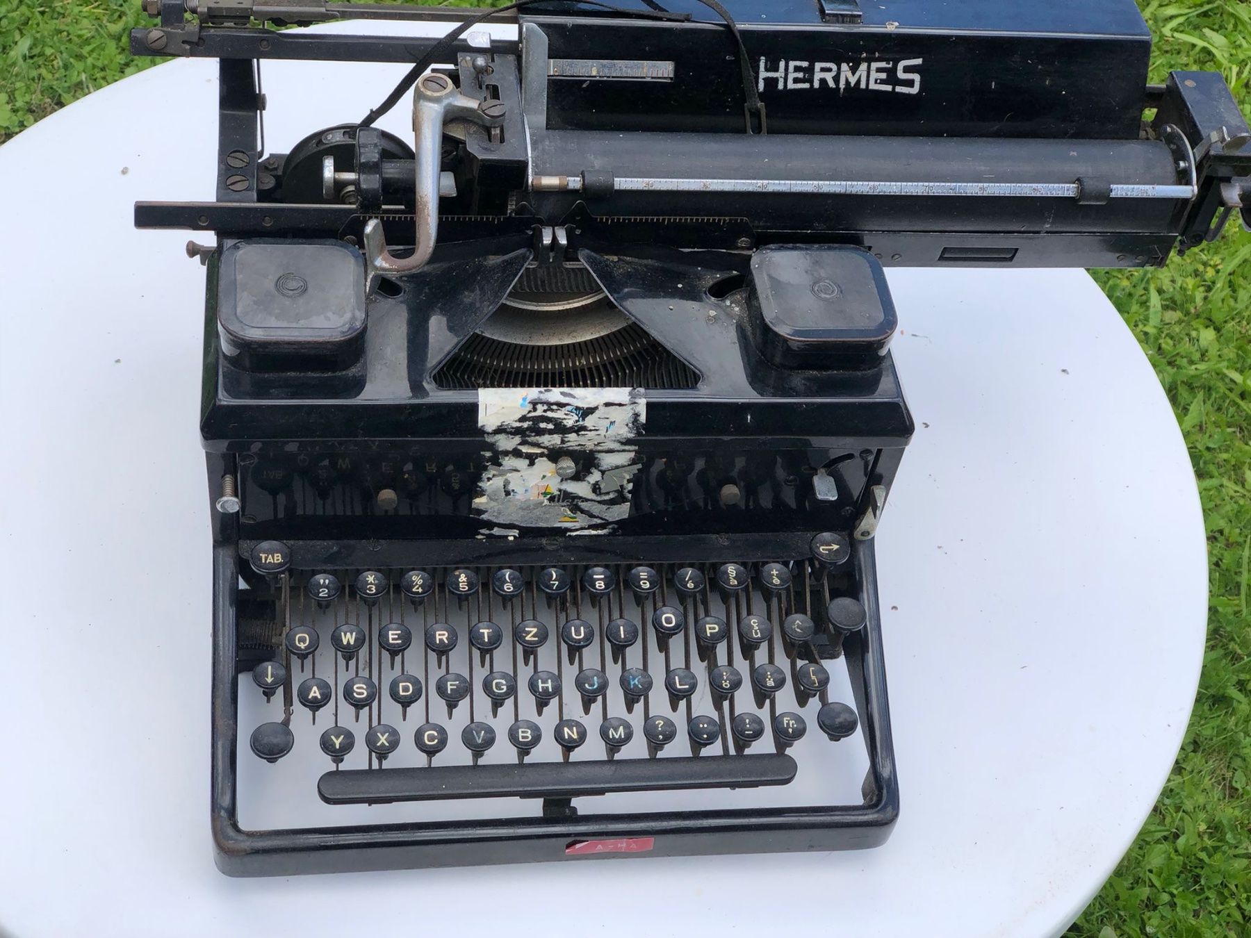 Macchine da scrivere: Hermes Schreibmaschine – Usato da Röschenz venduto da Tashroal