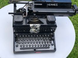 Hermes Schreibmaschine