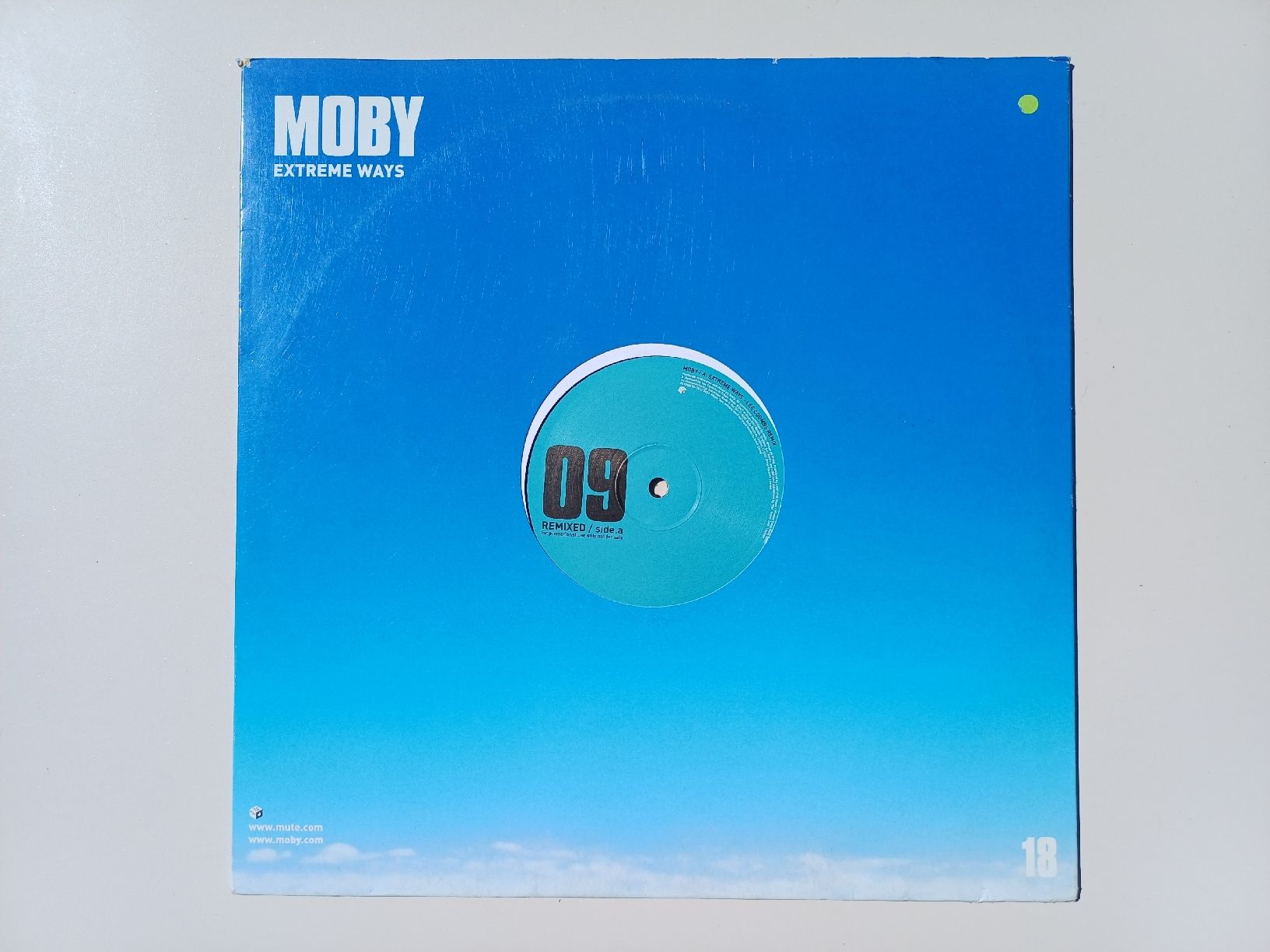 Dischi in vinile: Moby "Extreme Ways - Remixed" vinyle 12" – Usato da Begnins venduto da Drastic-Sound