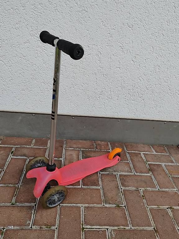 Kickboard: Monopattino Micro  – Usato da Grenchen venduto da Dulcis_Fundo 2