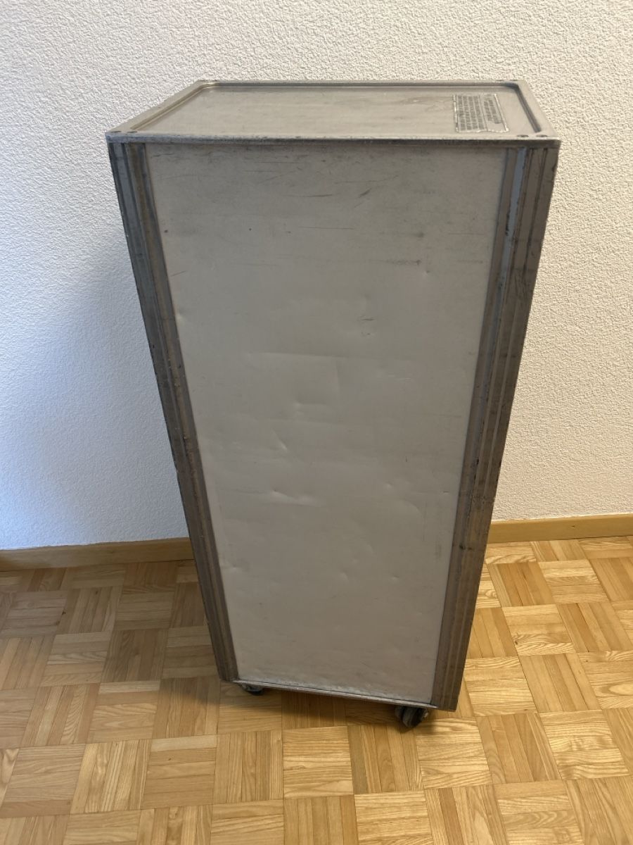Swissair Sonstiges zu Aviatik: Swissair trolley Flugzeug – Gebraucht aus kloten von Sgana 1