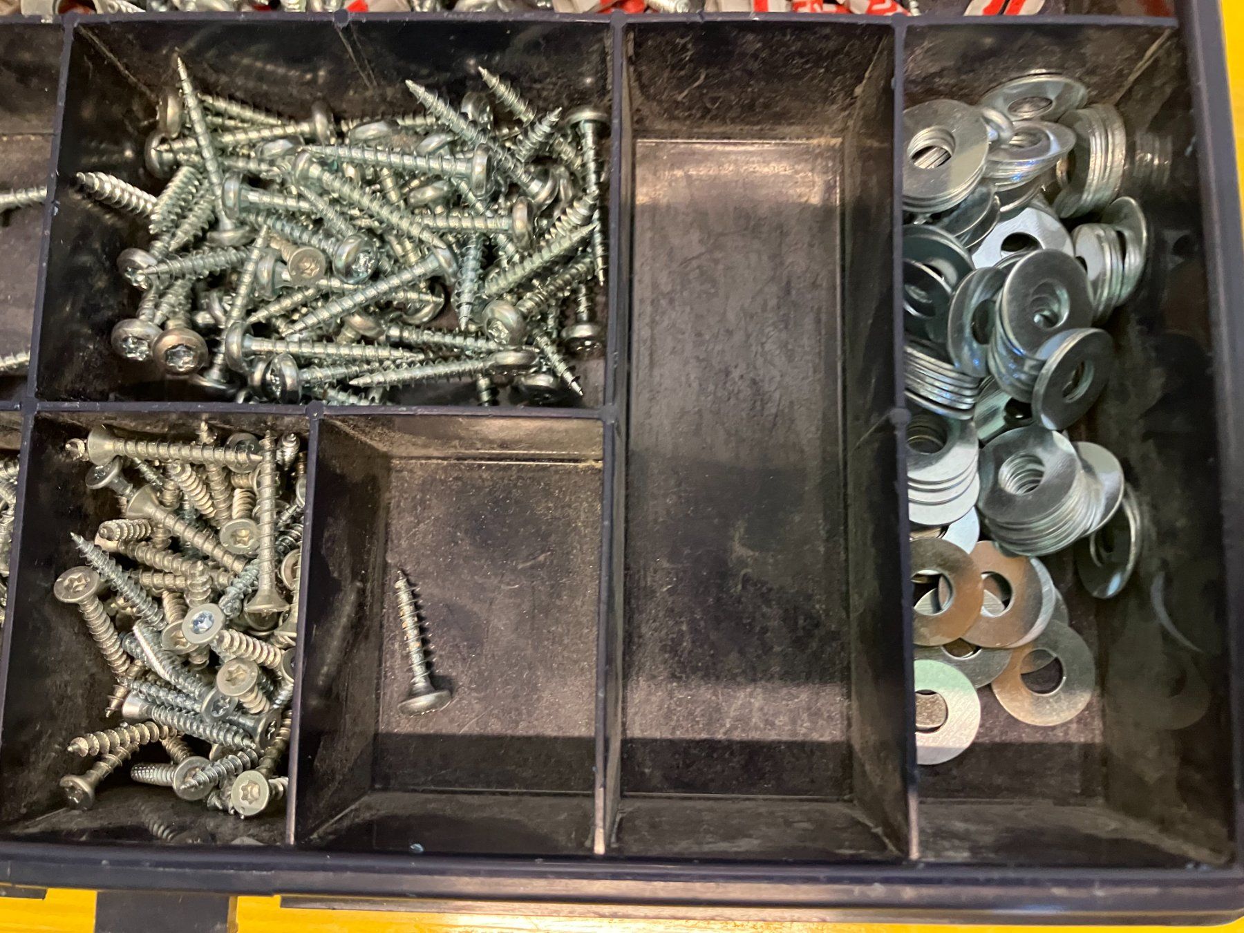 Utz Tutti gli attrezzi: Raco Sortierbox/Koffer mit Inhalt ab 1.- – Nuovo (secondo la descrizione) da Lichtensteig venduto da Buy24International 2