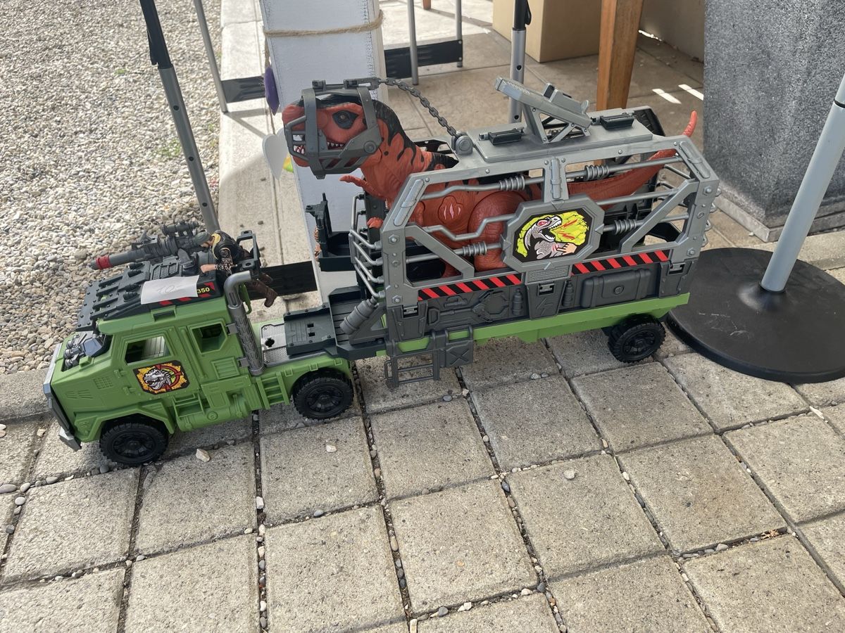 Giocattoli: Lastwagen mit Dino – Usato da Subingen venduto da arwen80
