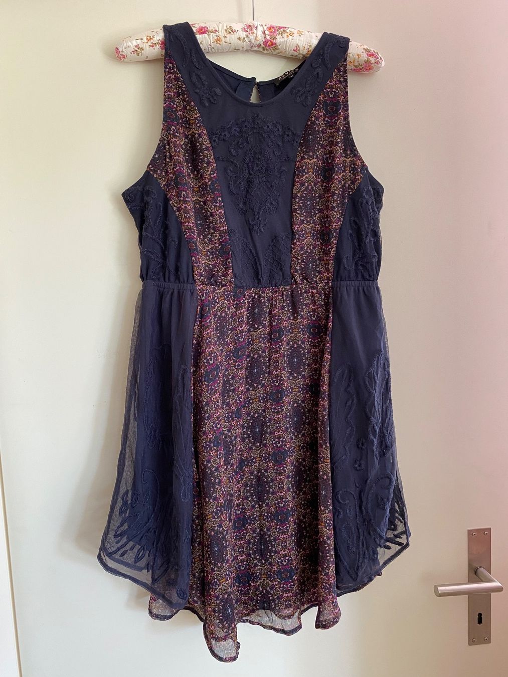 Vestiti: Review Kleid Gr. M – Usato da Hünenberg venduto da a.u.849