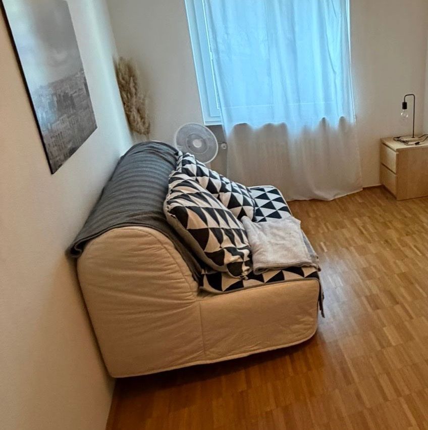 Ikea Divani: Schlafsofa beige ausklappbar – Usato da Basel venduto da Annamariaj