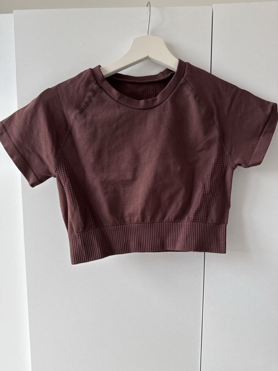 T-Shirts: Sportshirt – Neu (gemäss Beschreibung) aus Kriens von g_b_mk7j
