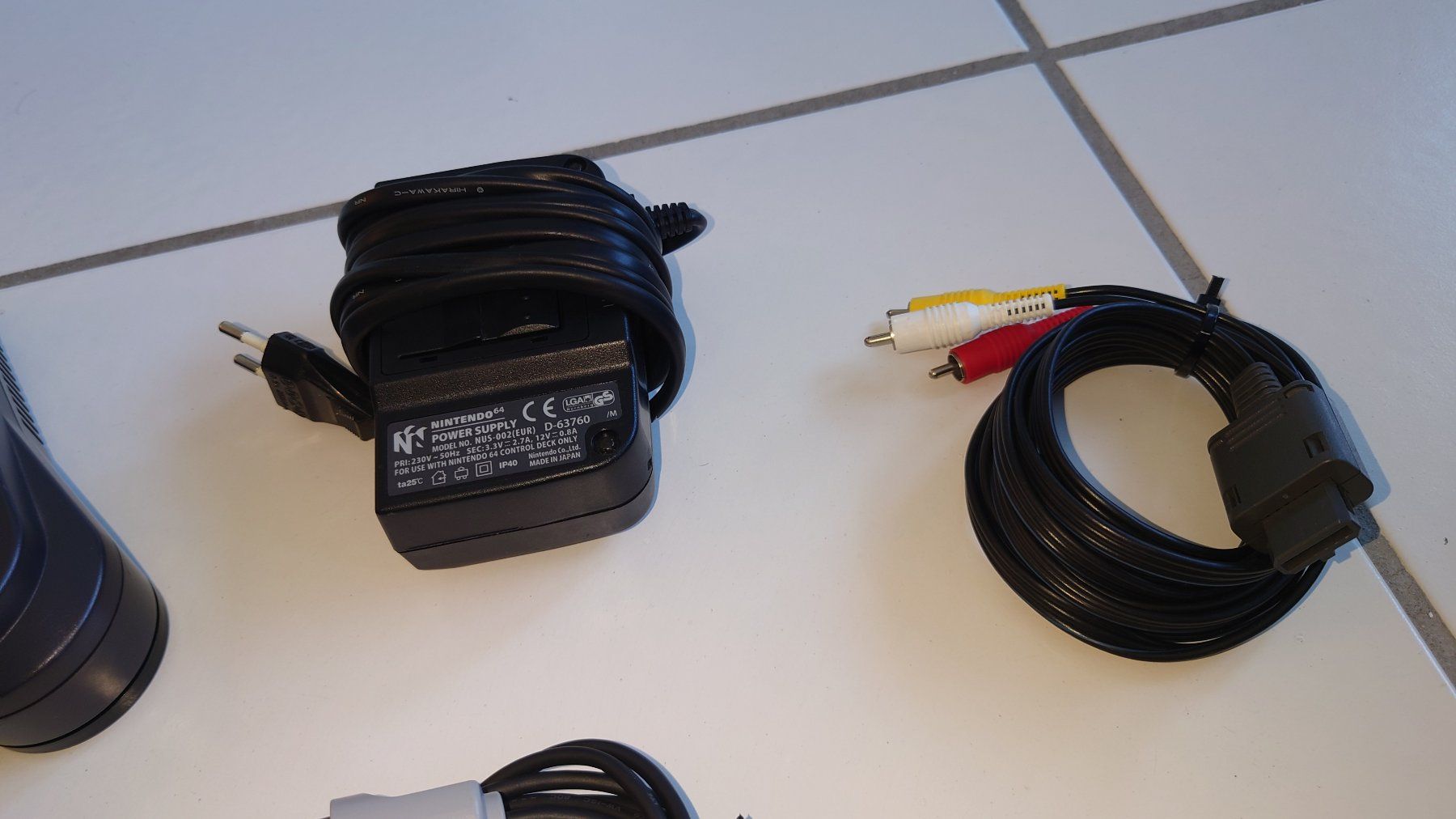 Nintendo Console: N64 Konsole inkl. Super Mario 64 – Usato da Pfaffhausen venduto da Odla7 4