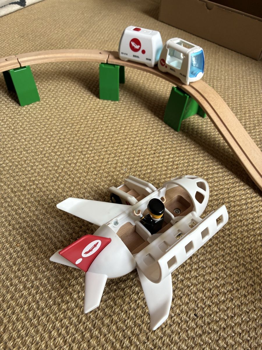 Brio Giocattoli: Brio Airport Monorail Set 33301 – Usato da Lucens venduto da metaD 6