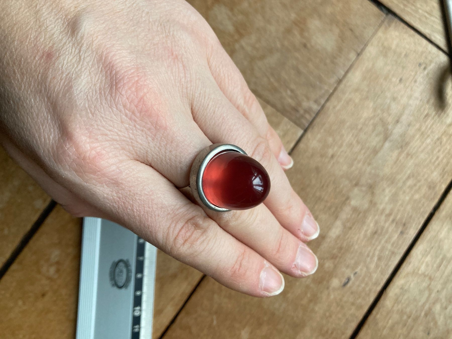 Anelli: Verstellbarer Ring mit rotem Glas – Usato da Luzern venduto da nisssa 1
