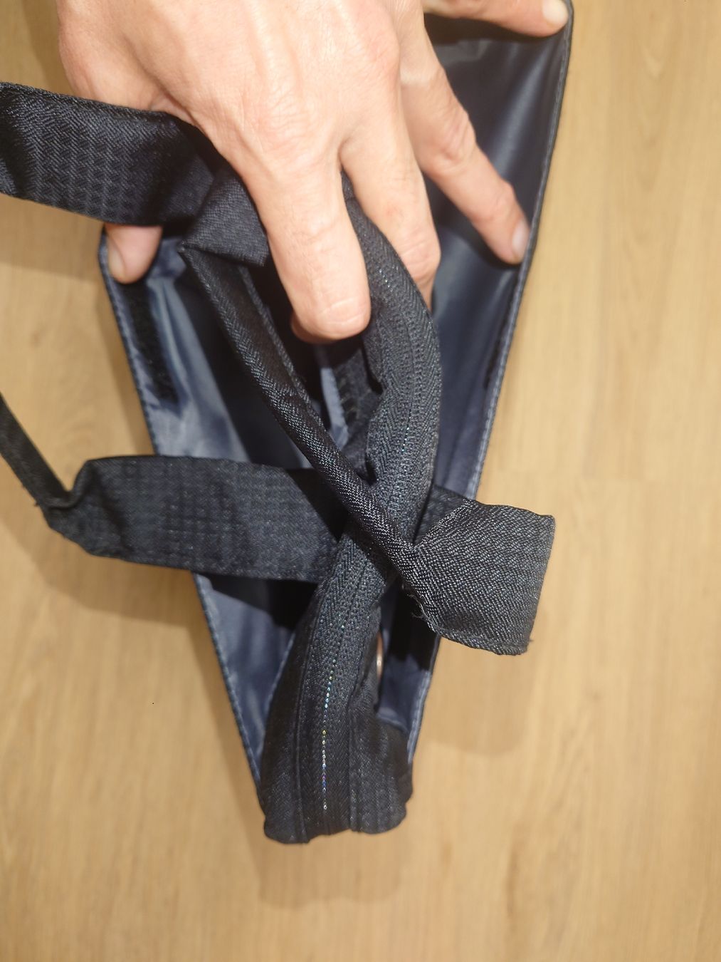 Borse: Dicota Laptop Tasche 35x28cm – Usato da Zürich venduto da Almohammed 2