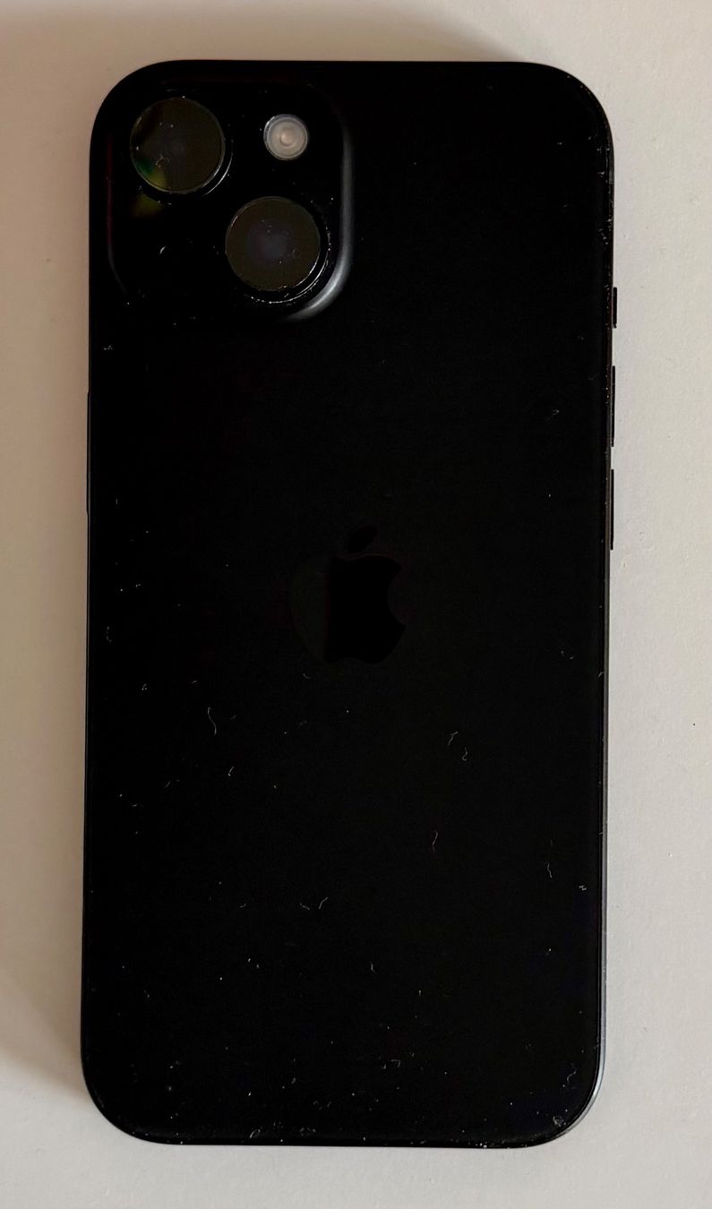Apple Portables: iPhone 15 128 GB mit Cover – D'occasion à Stans par hierkommtkurt