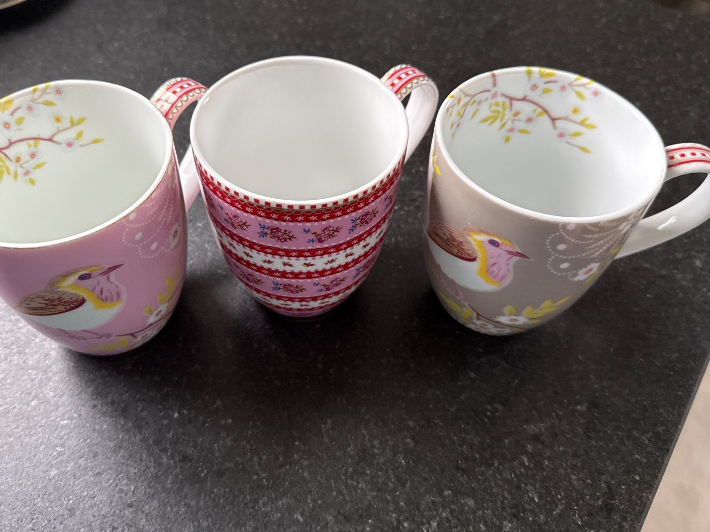 Pip Studio Tazze: 3 grosse PiP Studio Tassen – Usato da St Gallen venduto da mayerka