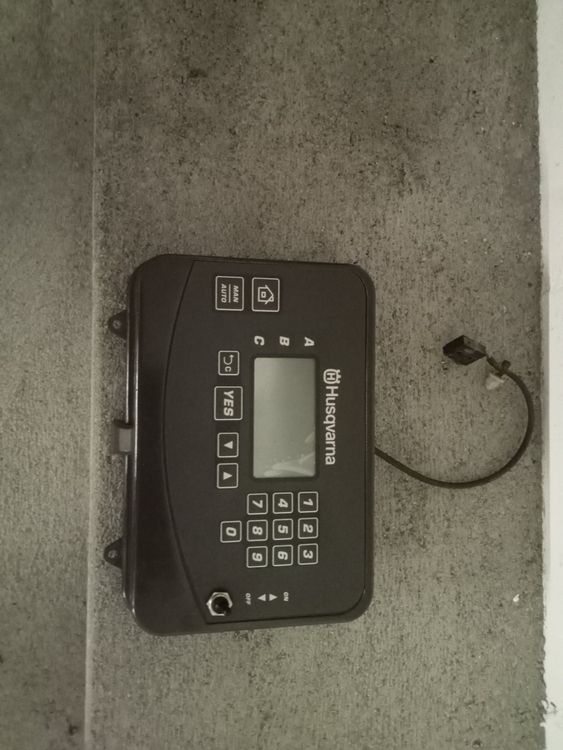 Display und Tastaur Rasenmäher automower husqvarna 220 ac Kaufen auf