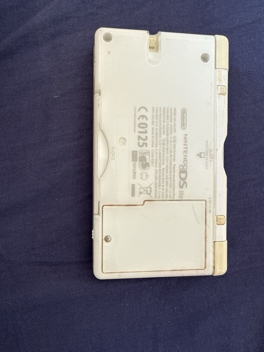 Nintendo Console: Nintendo DS Lite weiss mit Ladegerät gebraucht – Usato da Bubendorf venduto da Sonoxon 2