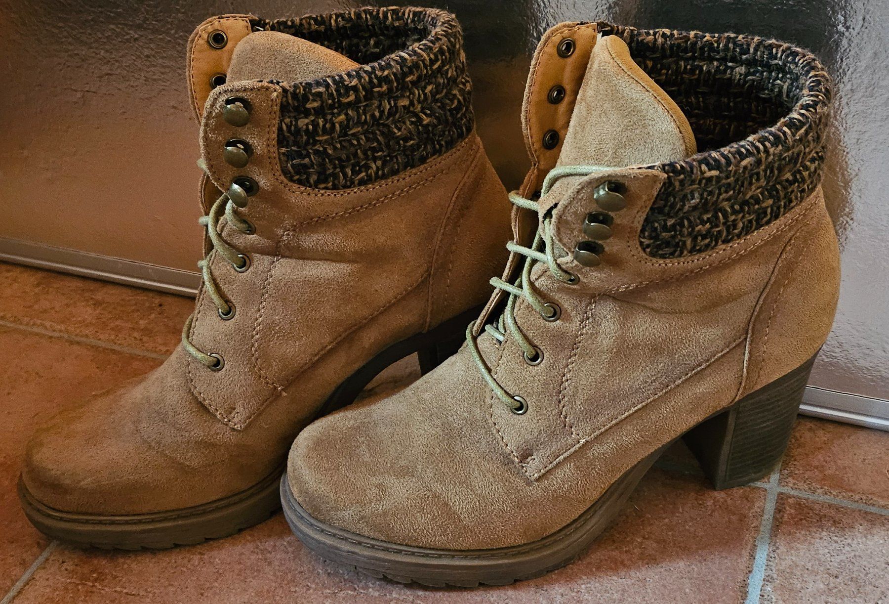 Graceland Scarpe da donna: Bequeme Herbst Stiefelette Gr. 38, Wildlederoptik – Usato da Wimmis venduto da sal_rj9j