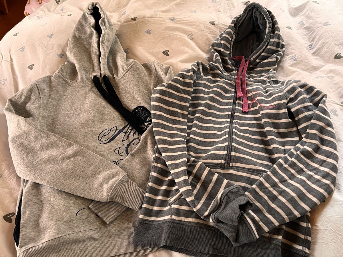 Pullover & Sweatshirts: 2er Set: Warme Hoodies / Kapuzenpullover, Grösse S – Gebraucht aus Walenstadt von Memphis04