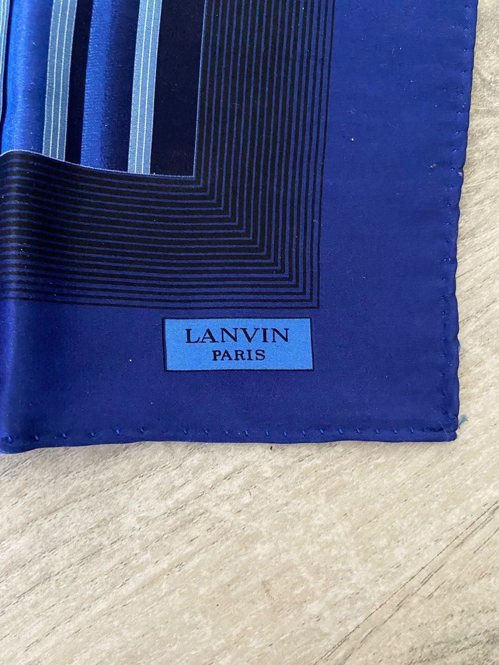 Lanvin Foulard & Sciarpe: Foulard LANVIN paris – Usato da Montreux venduto da Perledor 6