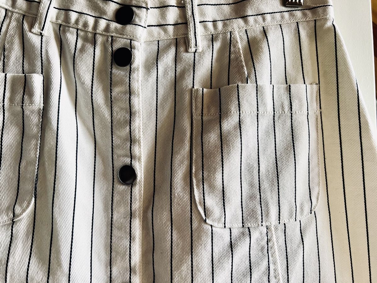 Monki Röcke: Jupe blanche à rayures tennis Taille 36-38 – Gebraucht aus Fribourg von alex_afs 1