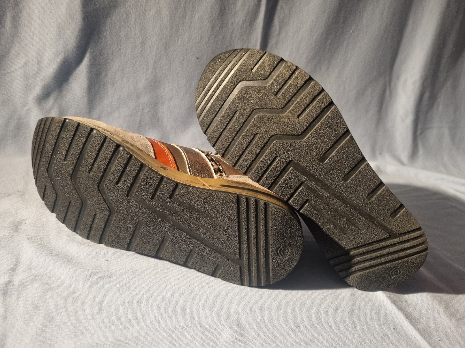 Damenschuhe: Cetti Sneaker, Grösse 37, selten getragen – Gebraucht aus Willisau von Hilbrand-Handel 3