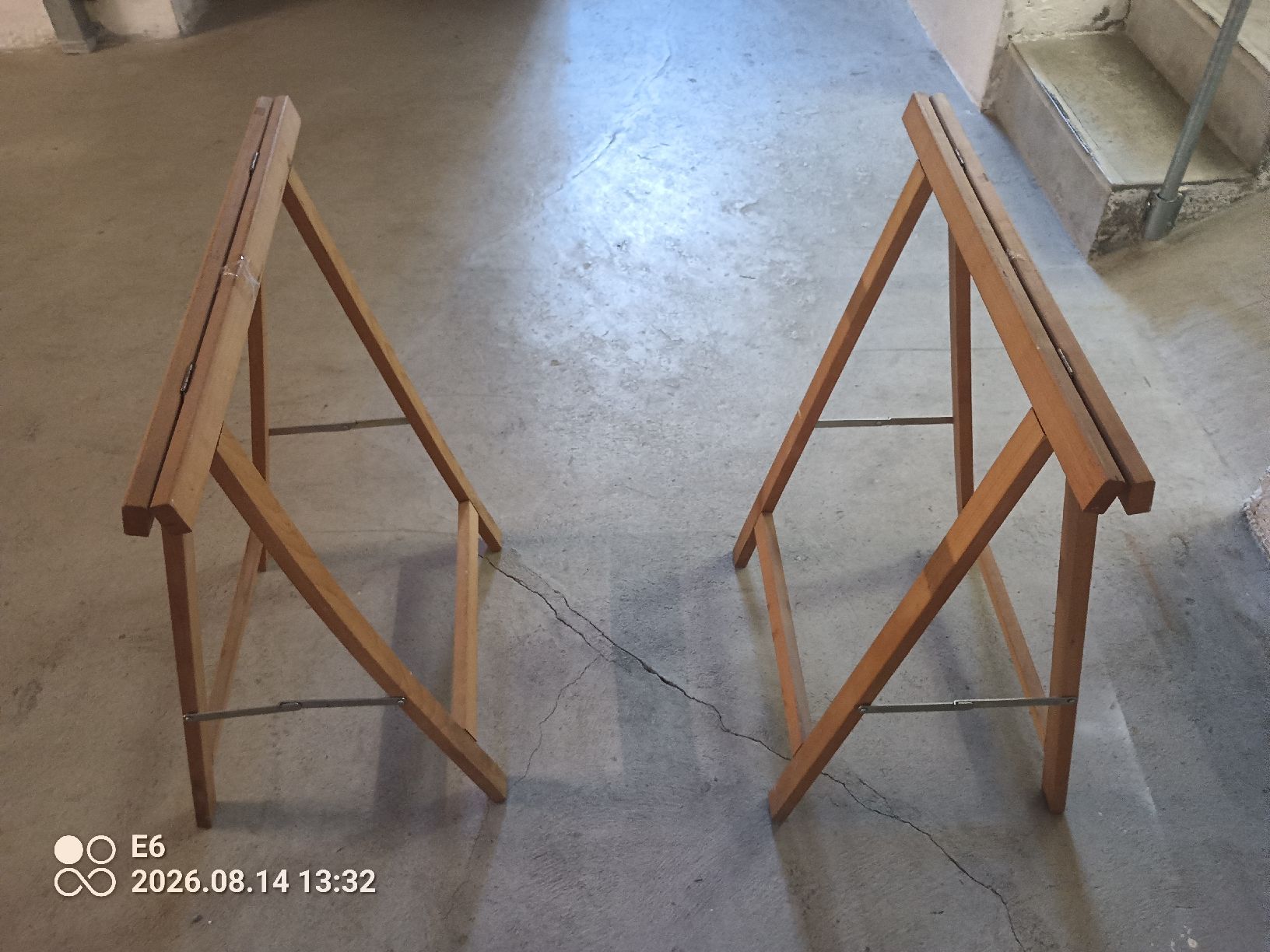 Tavoli: 2 Holzstabellen mit Holzbrettern – Usato da Zürich venduto da Mitzi6 3