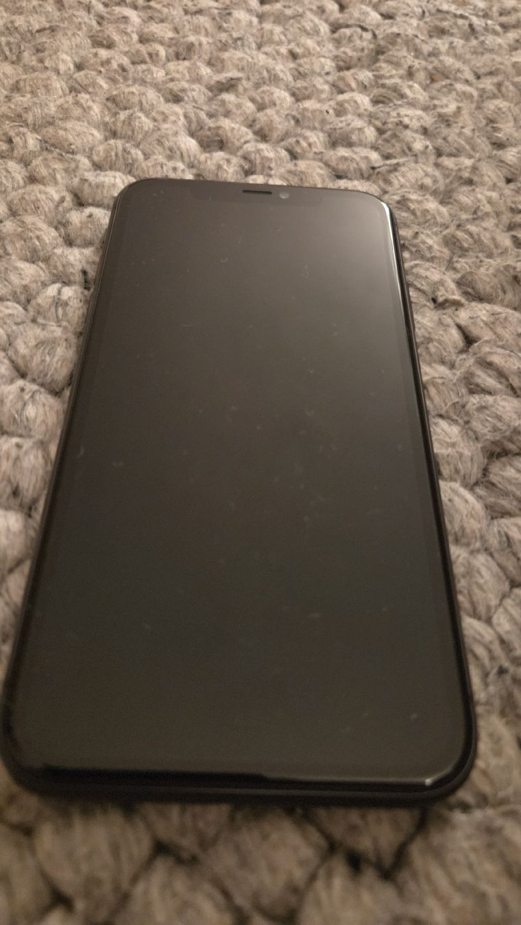 Apple Portables: iPhone 11 black 64GB – D'occasion à Eglisau par tour-divoir 2