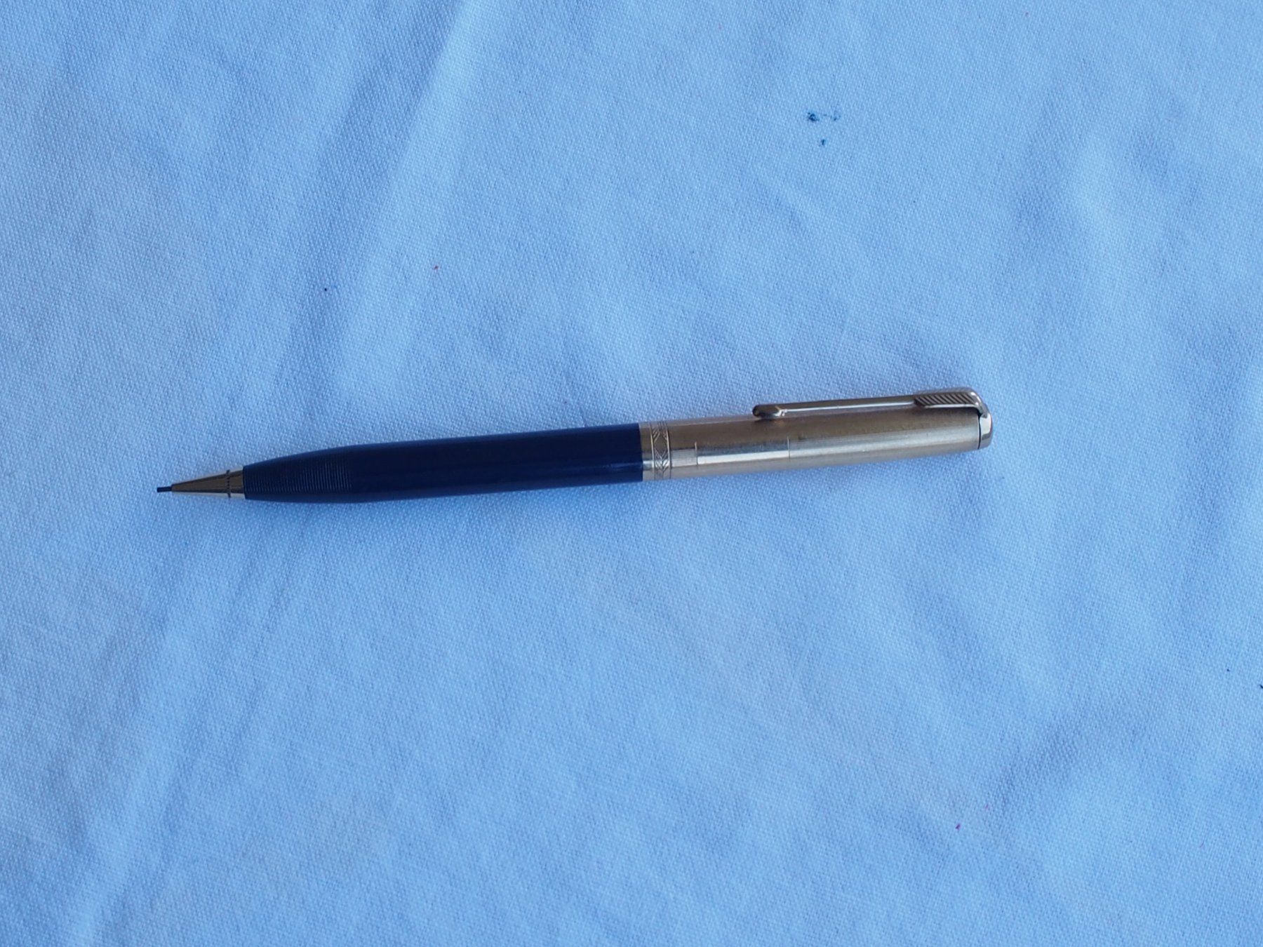 Parker Penna & Evidenziatori: PARKER VACUMATIC  critérium en bleu.1949 – Usato da Meyrin venduto da SRemka