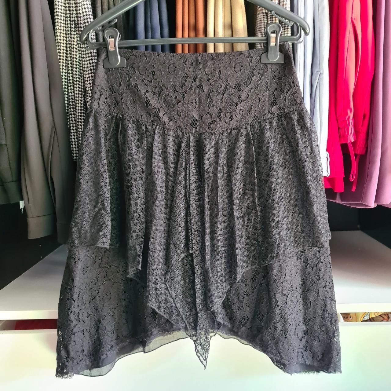 Chloé Gonne: See By Chloé Asymetrischer Rock Schwarz – Usato da Emmen venduto da mak31