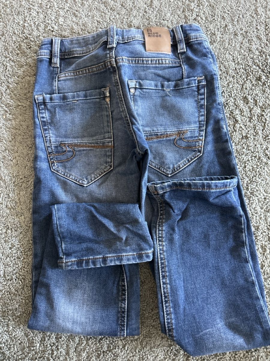 We Pantalons: WE jeans gr.128 +134 – D'occasion à Biel/Bienne par Laurencemathys 4