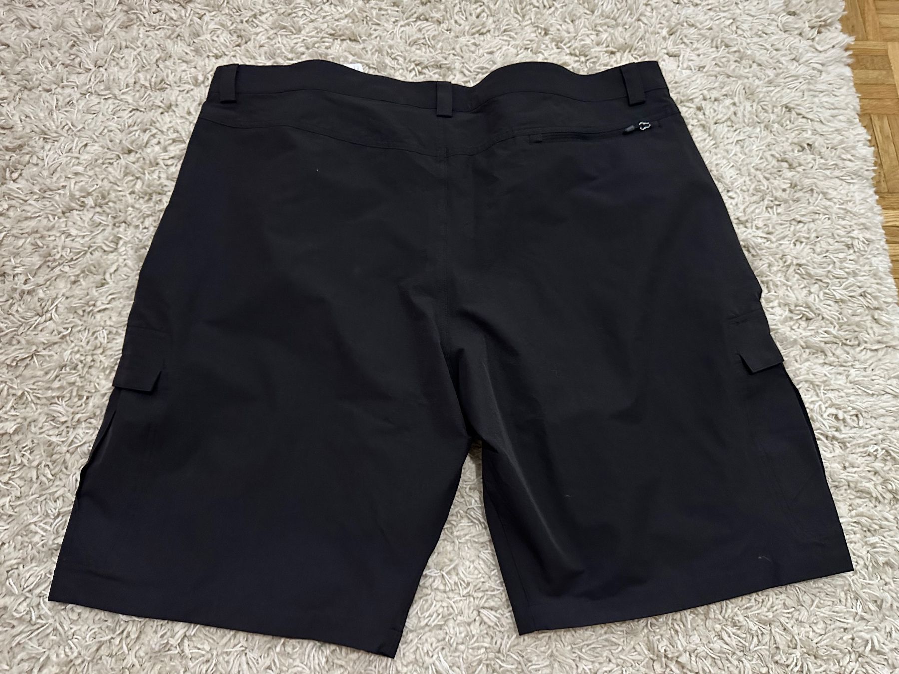 Helly Hansen Hosen: Neue Helly Hansen Shorts Gr.46 – Gebraucht aus Bern von BrandVilla 1