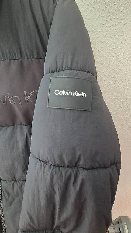 Jacken: Calvin Klein veste doudoune  – Gebraucht aus Muraz (Collombey) von Kiriwi 1