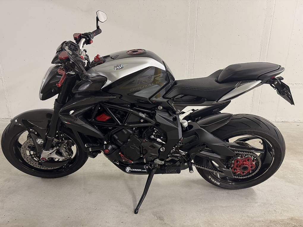Strada: MV Agusta Brutale 800RR – Usato da Illnau venduto da Dejm 2